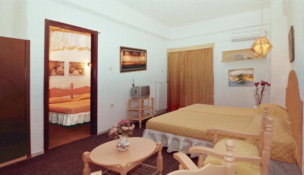 Siagas Beach Hotel Agii Theodori Cameră foto